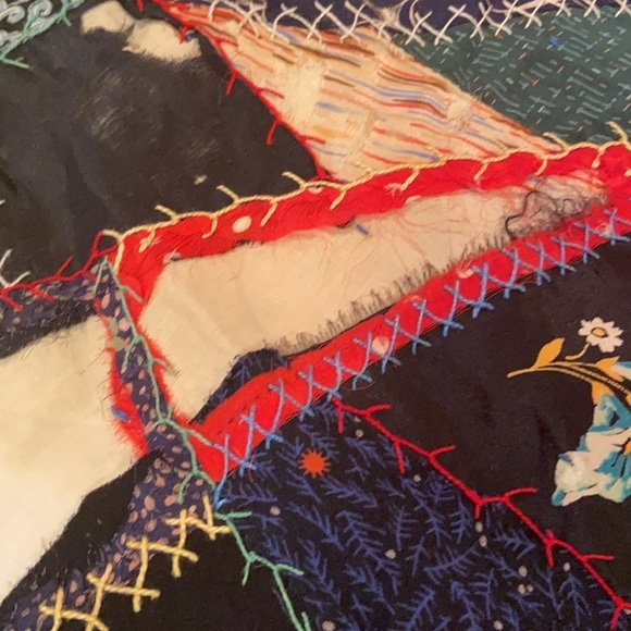 OLD ANTIQUE VINTAGE Crazy Quilt Pieced Farmhouse - Picture 16 of 16